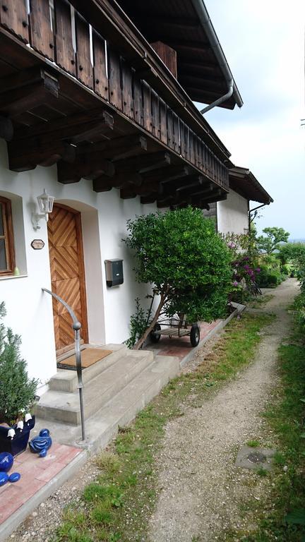 Hotel Peterlhaus Frauenchiemsee Exterior foto